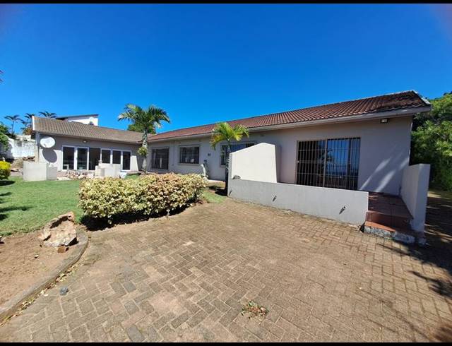 5 BEDROOM HOUSE FOR SALE IN MANABA BEACH